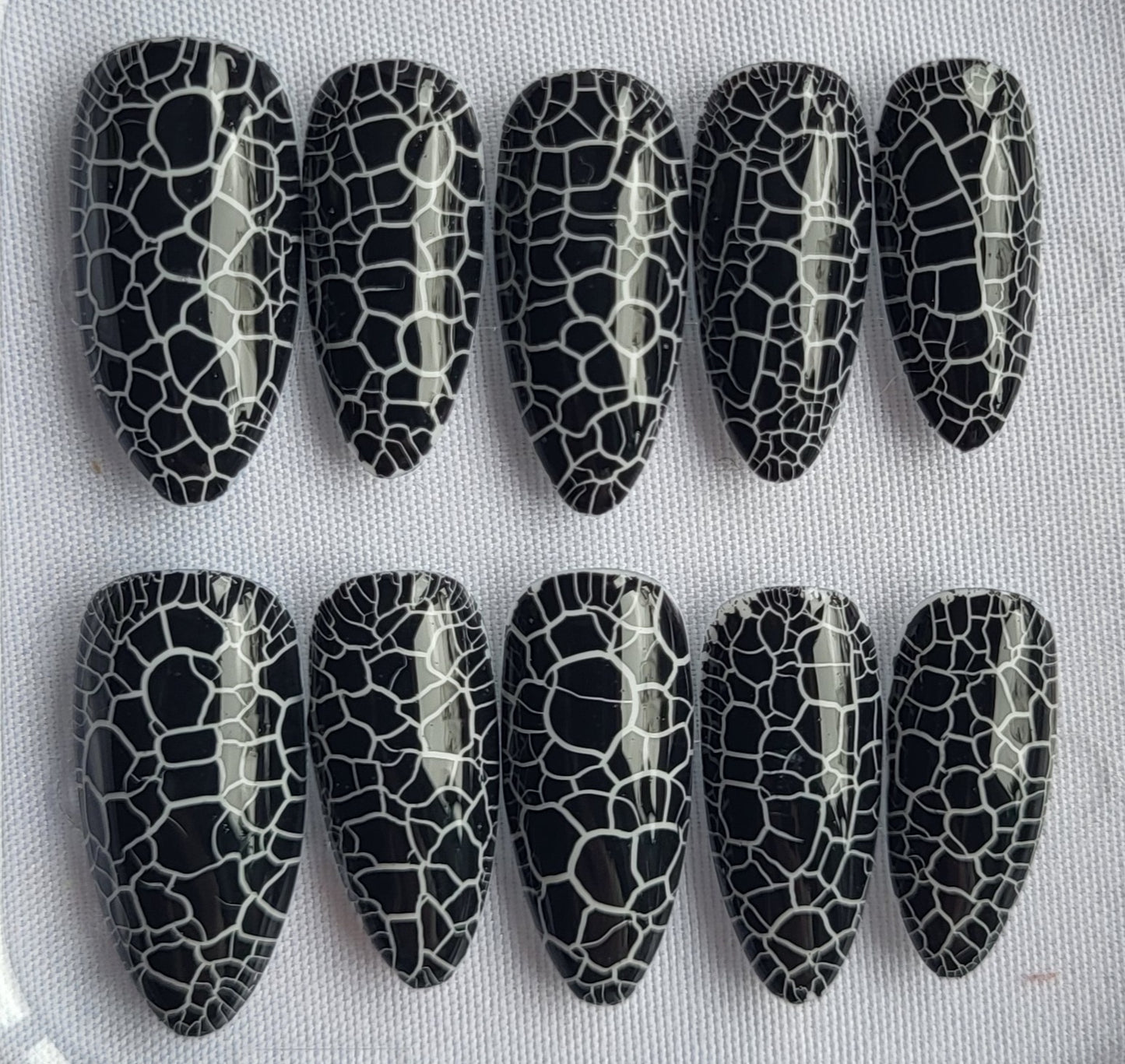 Création Nail Art – Peau de Dragon : L’Armure des Reines