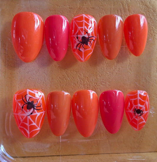 Création Court Nail Art Halloween Araignées & Toiles — Orange Brûlé, Orange Vif & Blanc