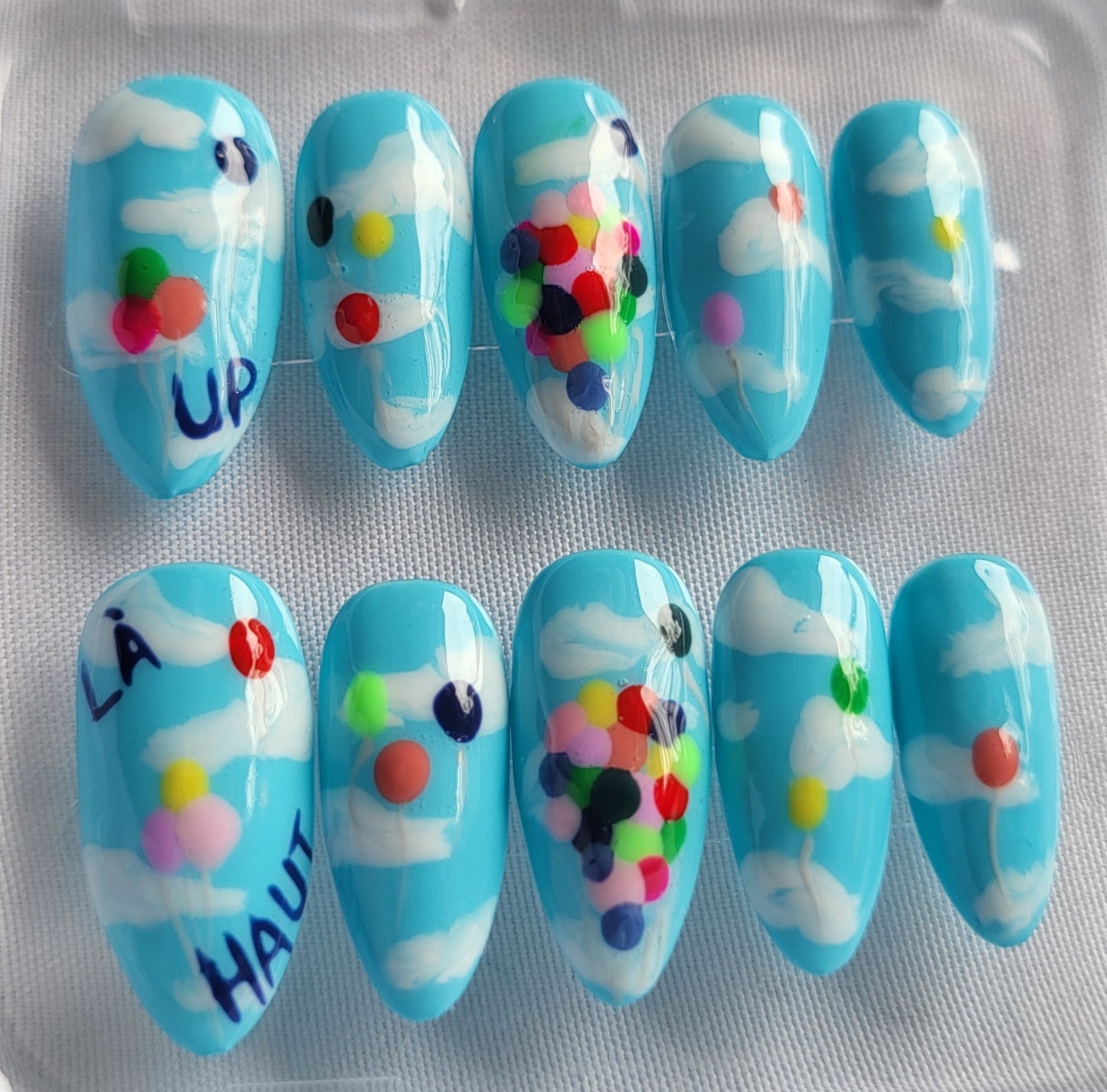 Création Nail Art Là Haut