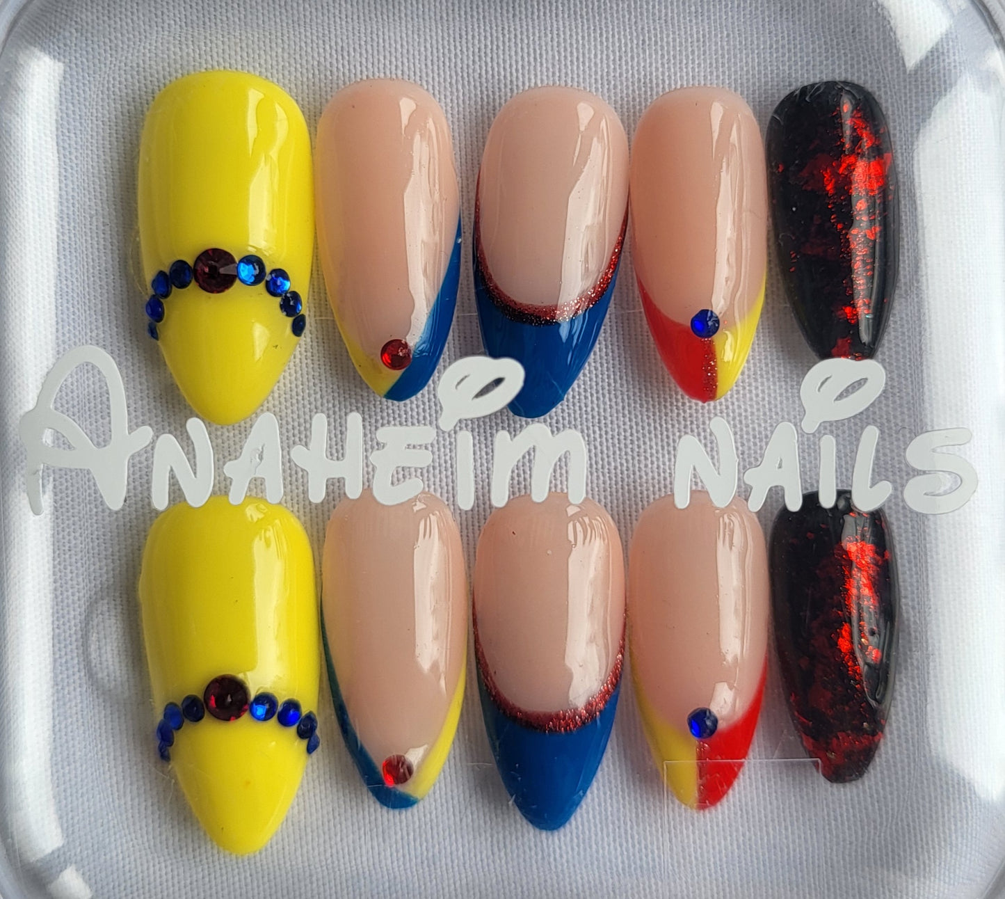 Création Nail Art Blanche Neige
