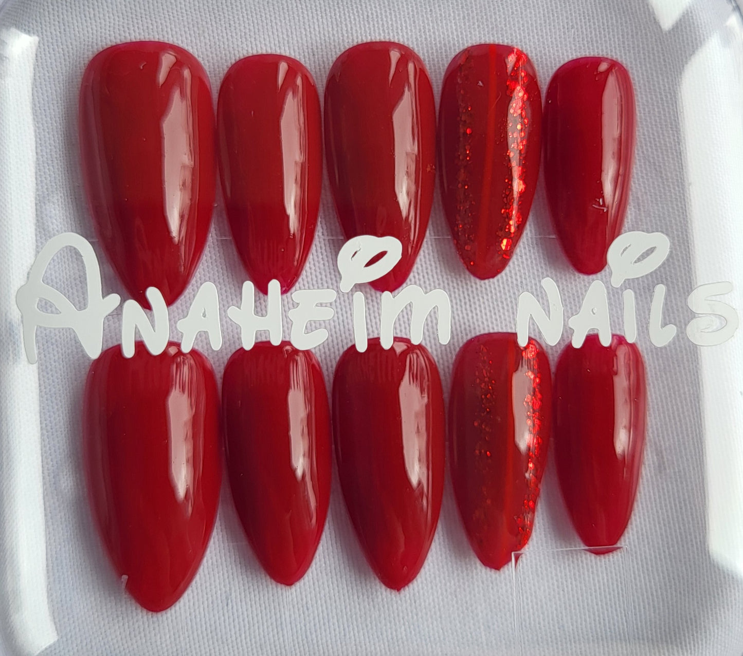 Création Nail Art – Rouge Passion : L’Intensité à l’État Pur