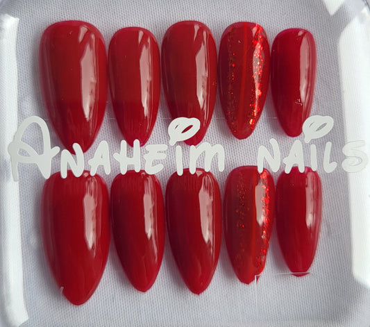Création Nail Art – Rouge Passion : L’Intensité à l’État Pur