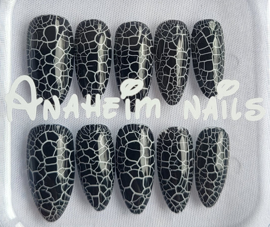 Création Nail Art – Peau de Dragon : L’Armure des Reines