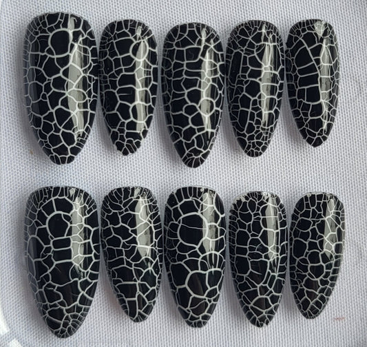Création Nail Art – Peau de Dragon : L’Armure des Reines