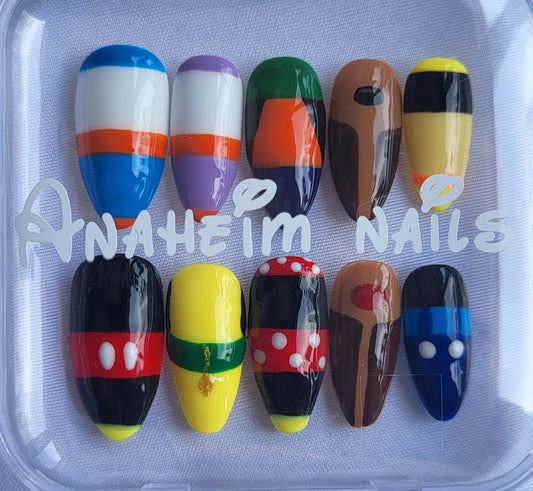 Création Nail Art Disney Squad – Personnages Iconiques
