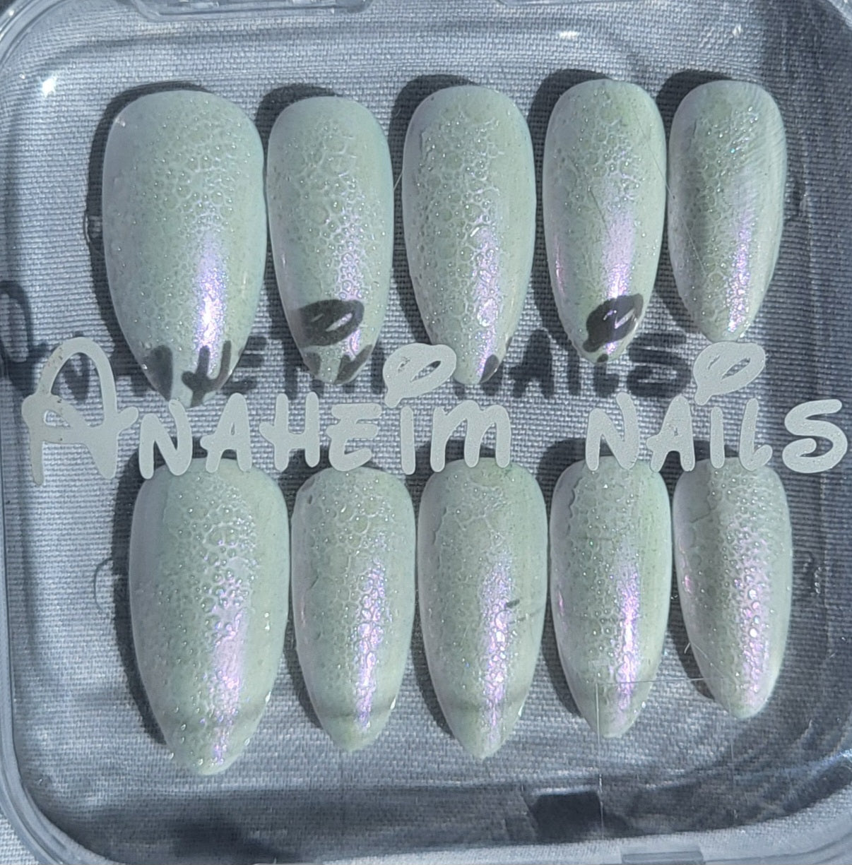 Création Nail Art Bulle de Nacre – Texture Irisée Holographique