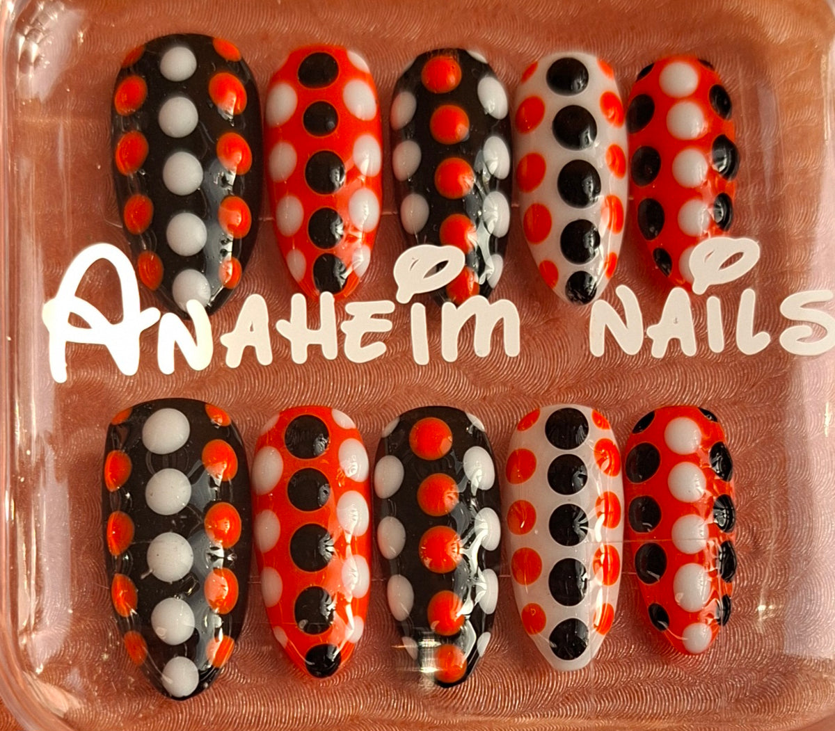 Création Nail Art Halloween Polka Dots Graphique — Noir, Orange & Blanc