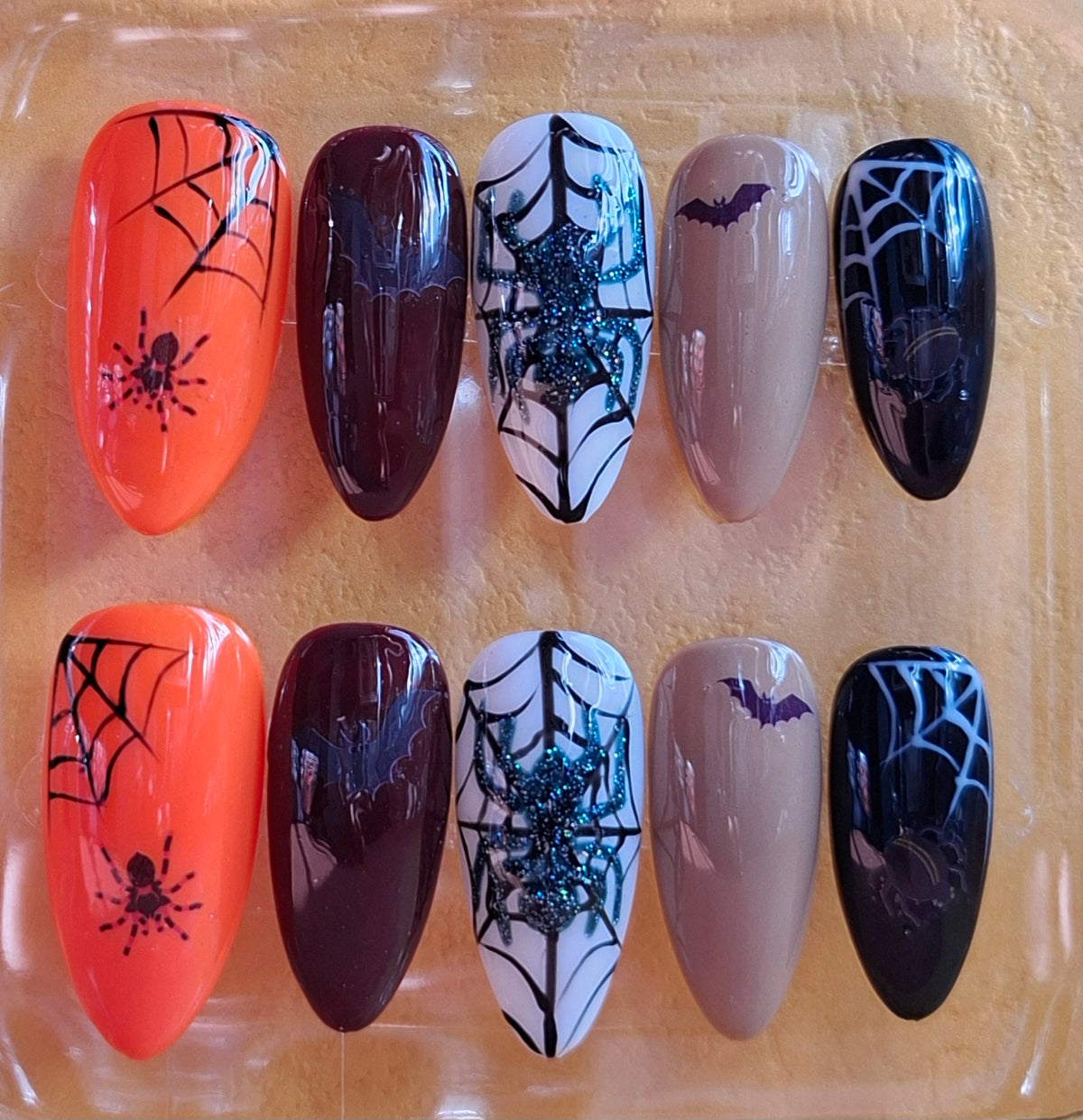 Création Nail Art Halloween Gothique — Araignées, Toiles & Chauves-Souris