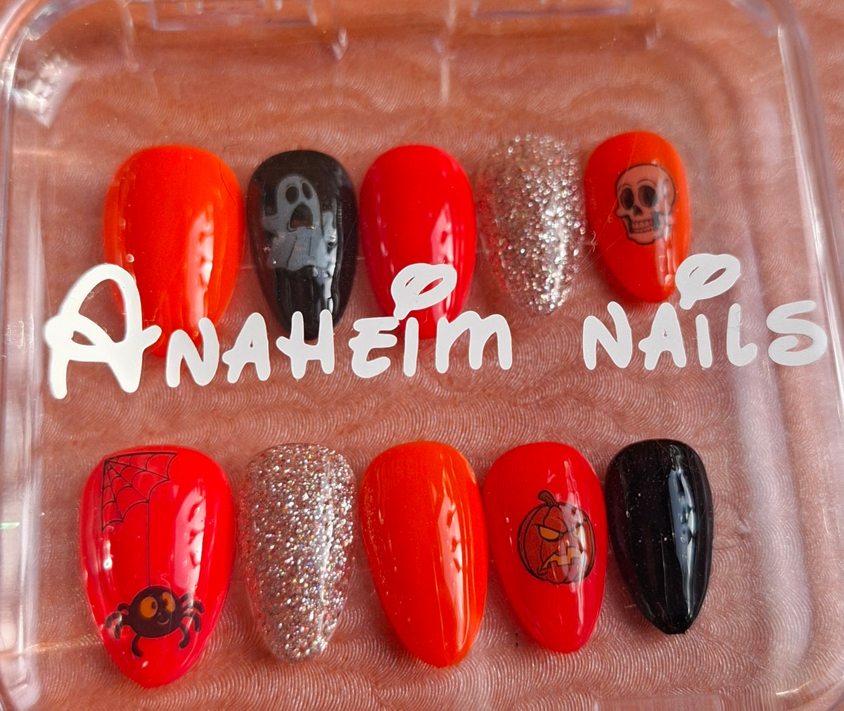 Création Court Nail Art Halloween Pop — Fantôme, Crâne, Araignée & Citrouille Glitter Argenté