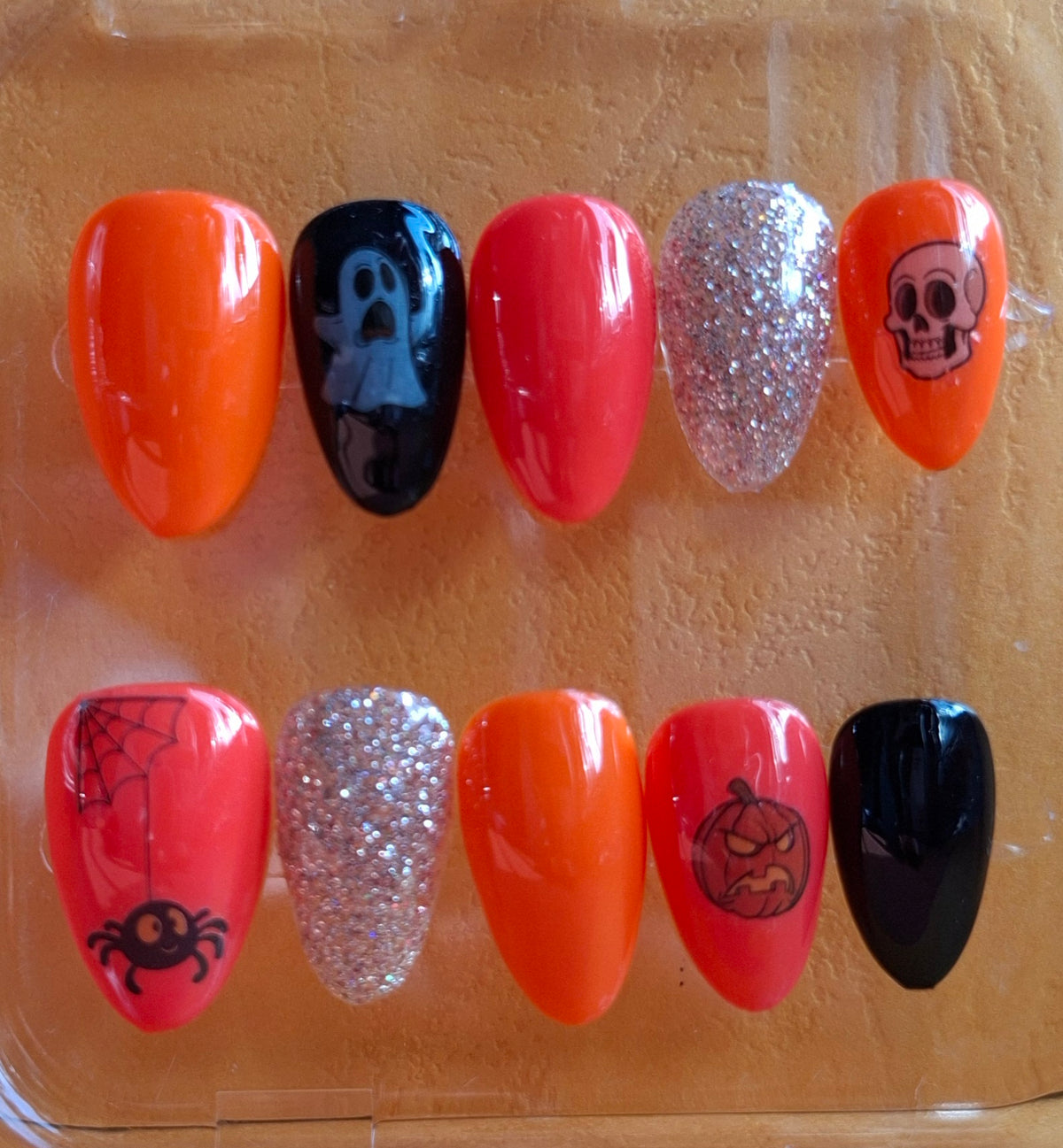Création Court Nail Art Halloween Pop — Fantôme, Crâne, Araignée & Citrouille Glitter Argenté