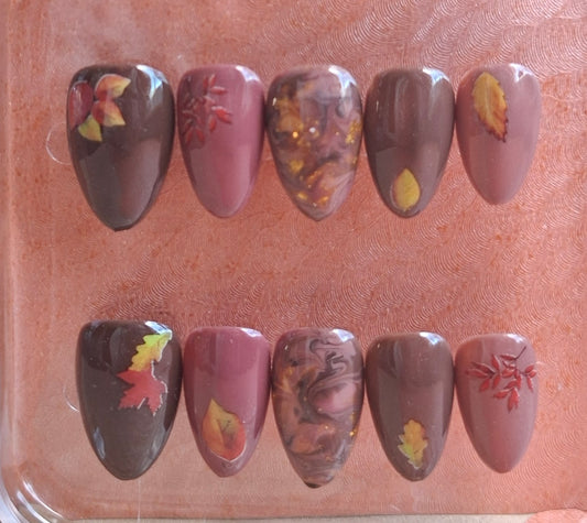 Création  Court Automne Nail Art – Feuilles d’Automne