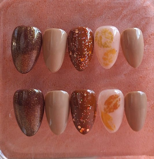 Création Court Automne Nails Art – Éclats Ambrés